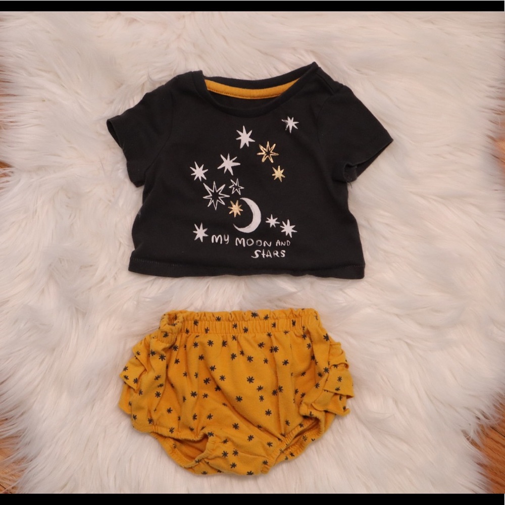 Baby Girl two-piece outfit - 3-6 months